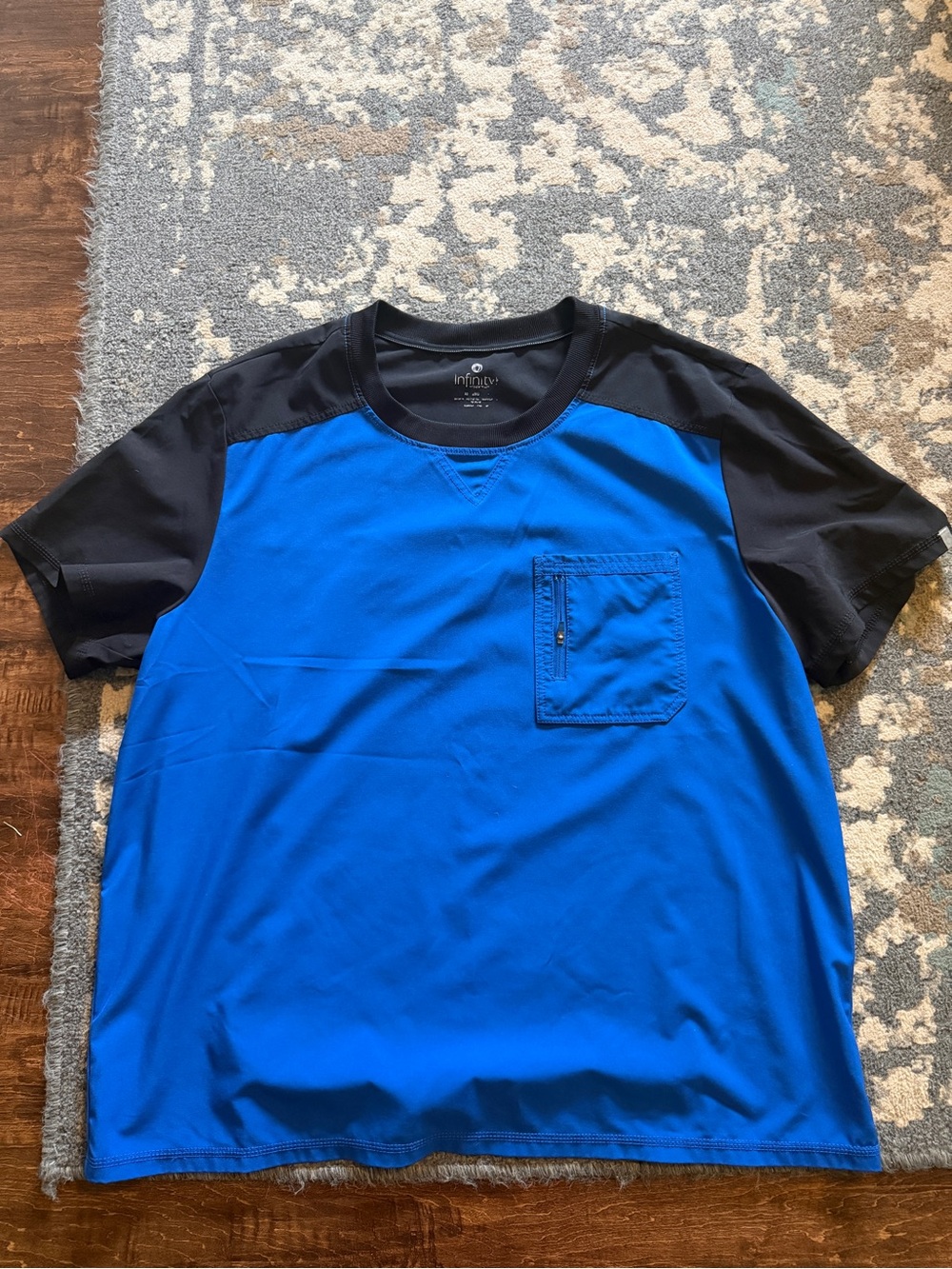 Men’s Infinity by Cherokee Scrub Top Size XXL